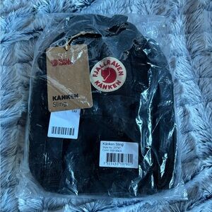 NWT!!!Fjallraven sling Bag